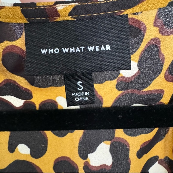 Who What Wear Leopard Wrap Top - Picture 3 of 3